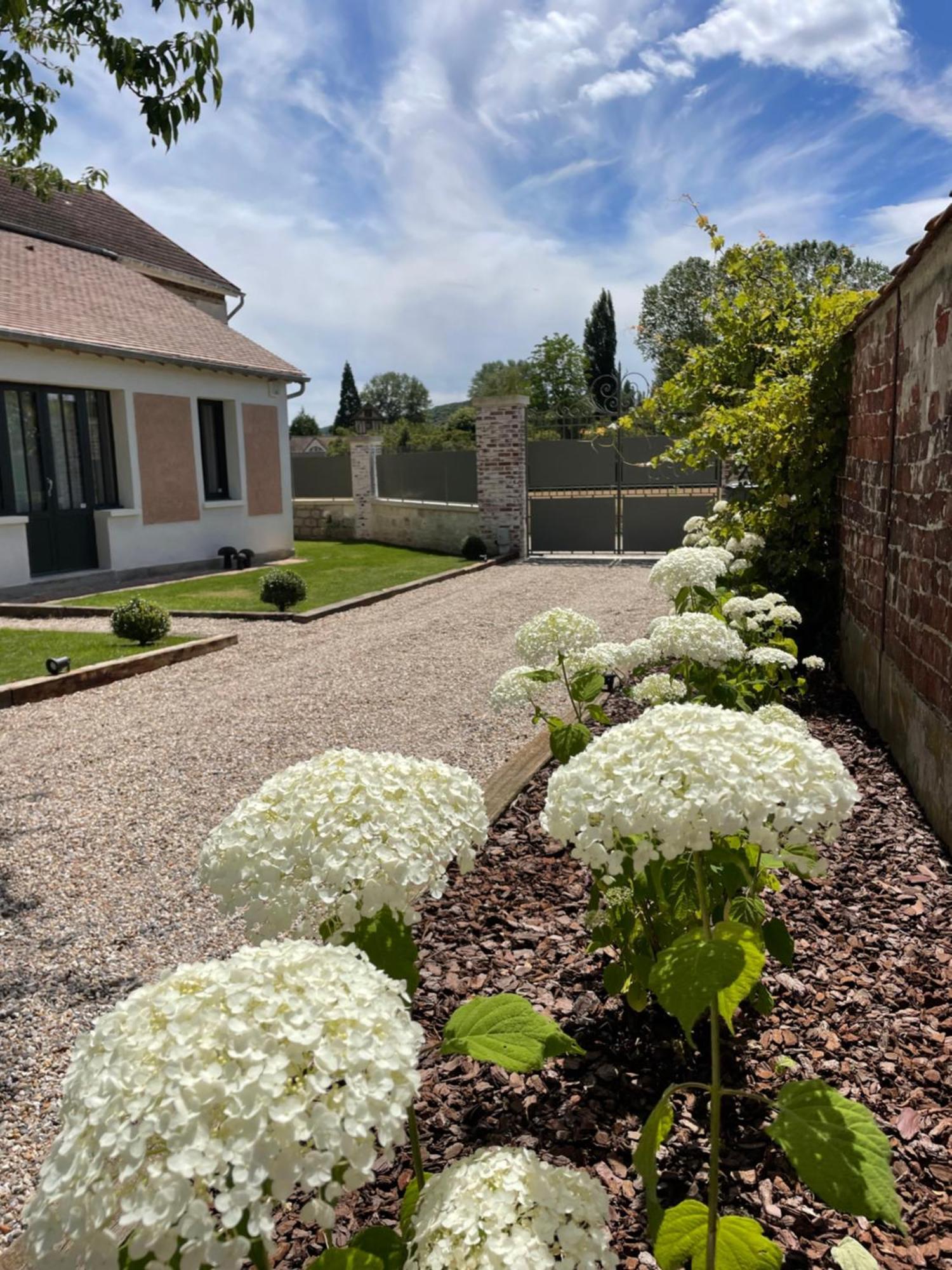 La Petite Maison De Giverny - Gite De Charme 5 Etoiles Au Coeur Du Village - 3 Chambres Exterior foto